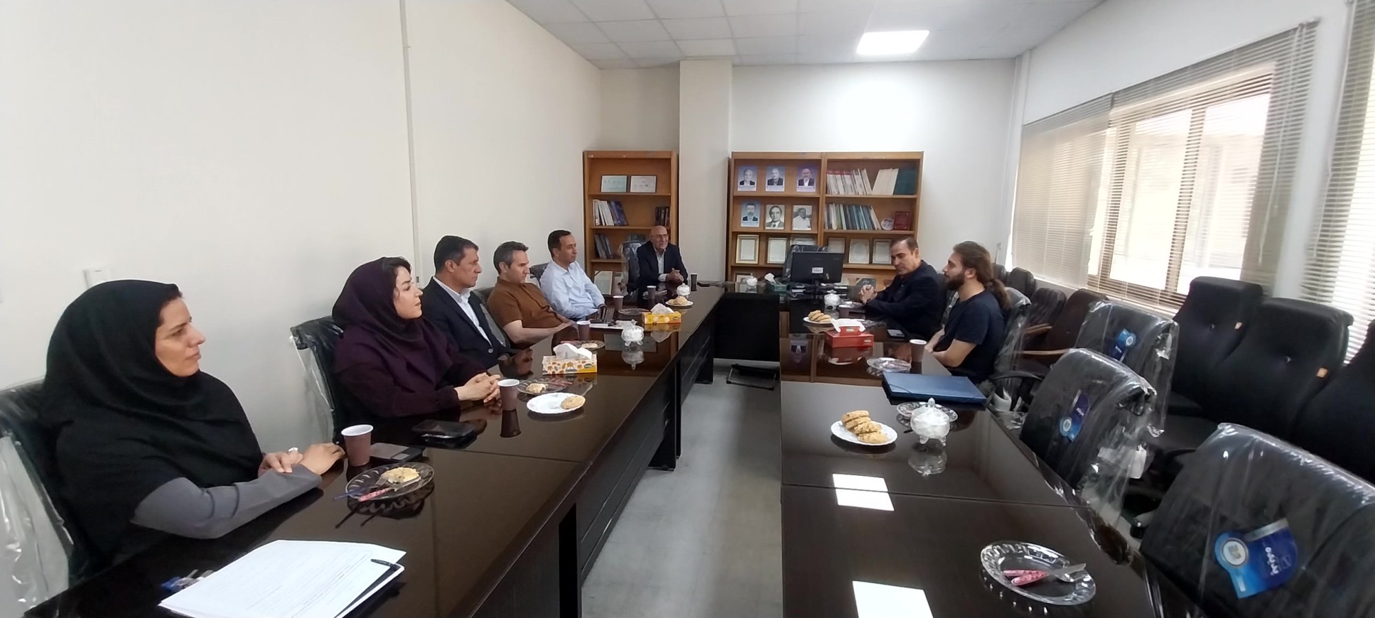 جلسه همکاری با دانشگاه علوم پزشکی تبریز